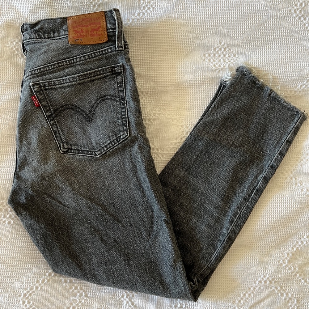 Levi’s, Size 27, black cutoff skinny jeans